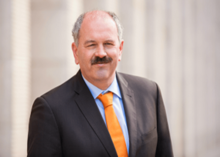 Wolfgang Ruthardt, Geschäftsführer der CVA Services GmbH